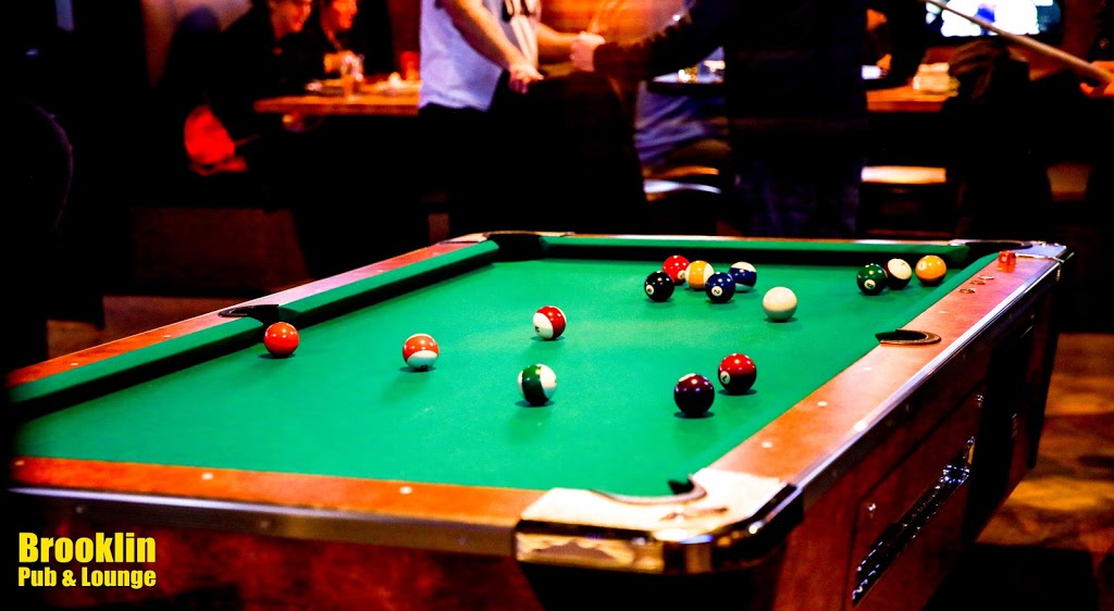 Brooklin Lounge | 15 Baldwin St, Whitby, ON L1M 1A2, Canada | Phone: (905) 425-3055