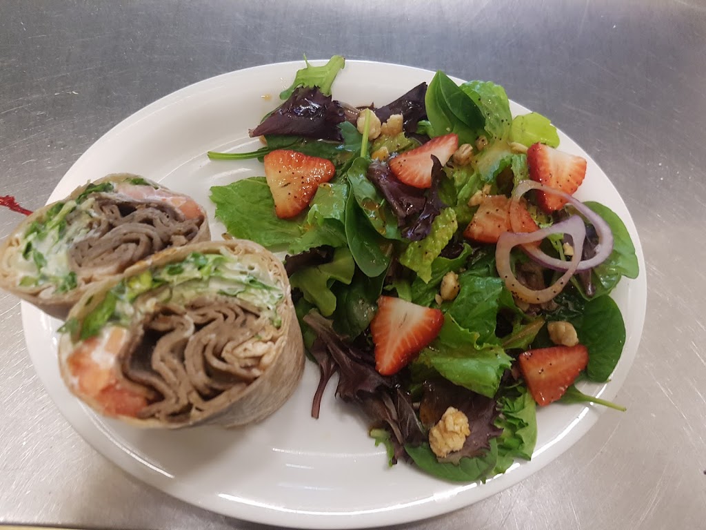 Long Shots Sports Cafe | 1 Champlain St, Deep River, ON K0J 1P0, Canada | Phone: (613) 584-9317