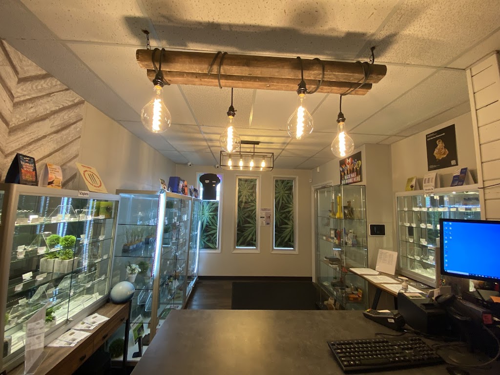 Green Solutions Cannabis | 4904 50 Ave Unit B, Redwater, AB T0A 2W0, Canada | Phone: (780) 910-0821