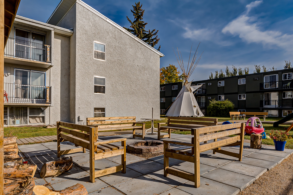 Avenue Living - Prince Albert Office | 4260 5 Ave E Bay 6, Prince Albert, SK S6W 0A5, Canada | Phone: (306) 764-3171