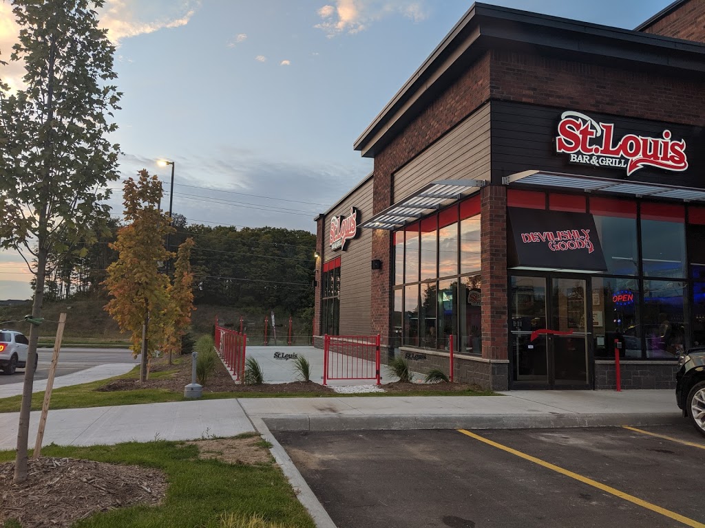 St. Louis Bar & Grill | 685 University Ave Building 1, Orillia, ON L3V 8K8, Canada | Phone: (705) 259-9464