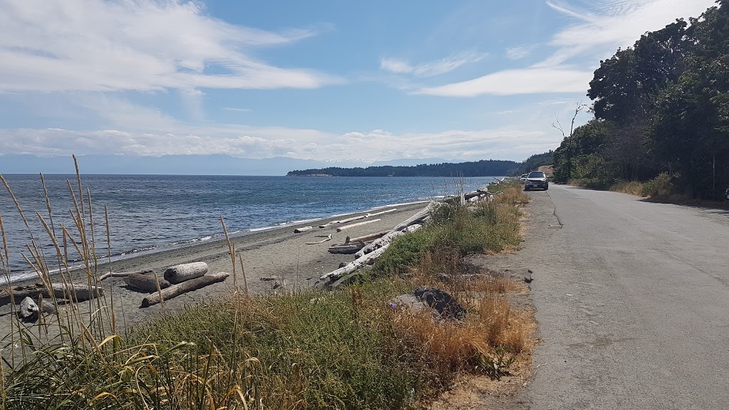 Parking lot Lagoon beach | 3384 Ocean Blvd, Victoria, BC V9C 1W7, Canada