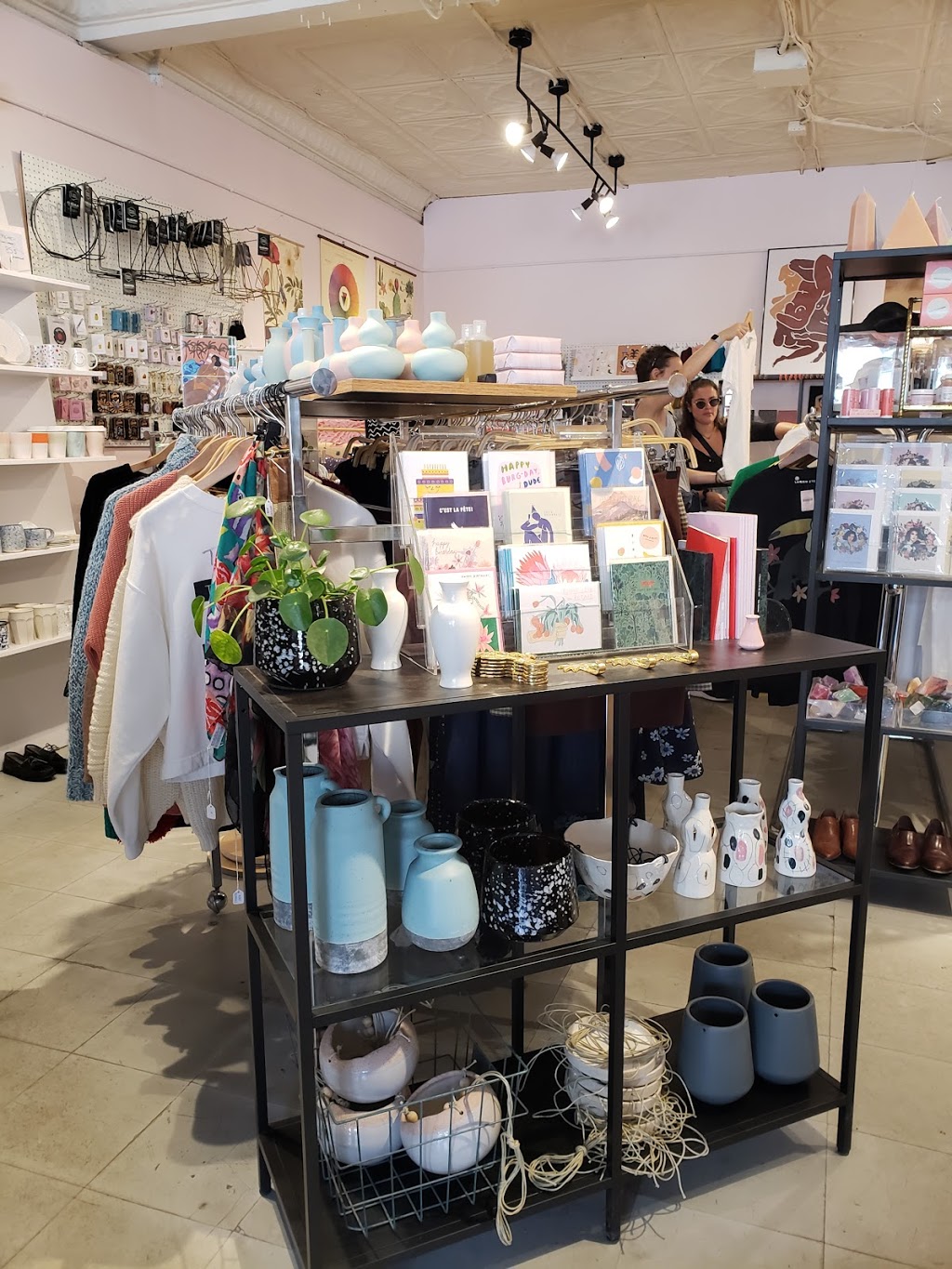 Ex-Voto | 6534 Boul St-Laurent, Montréal, QC H2S 3C6, Canada | Phone: (514) 544-8230