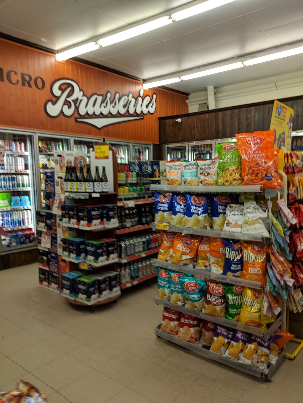 Alimentation Blackburn Marche | 54 Rue Saint-Pierre, La Baie, QC G1B 5Y7, Canada | Phone: (418) 544-2747