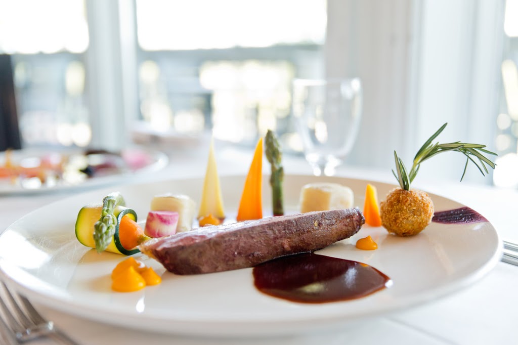 Restaurant Quilliams | 572 Chemin Lakeside, Foster, QC J0E 1R0, Canada | Phone: (450) 243-0404