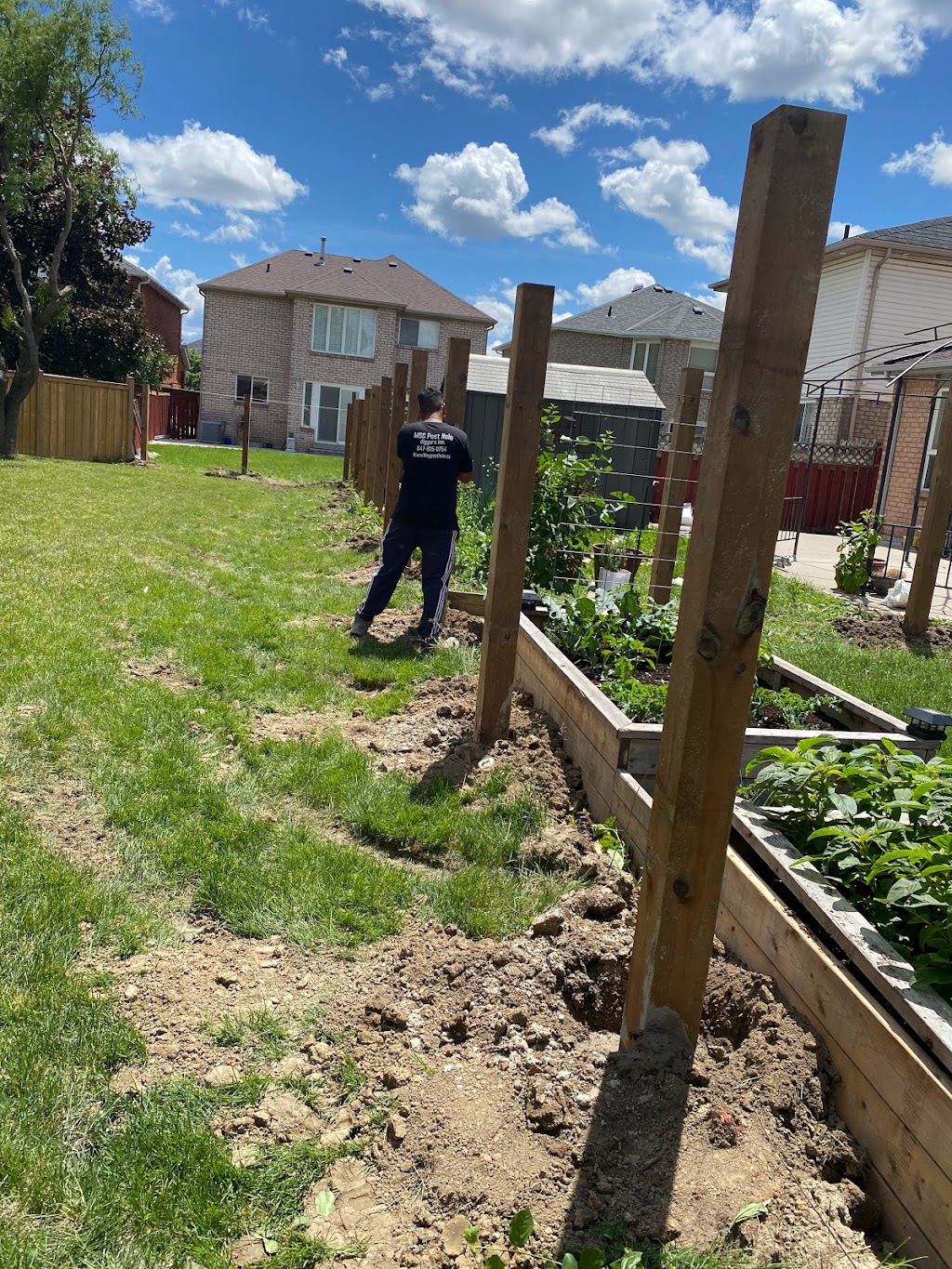 Msg Post Hole Diggers | 1337 Margate Dr, Oshawa, ON L1K 2S5, Canada | Phone: (647) 499-3807