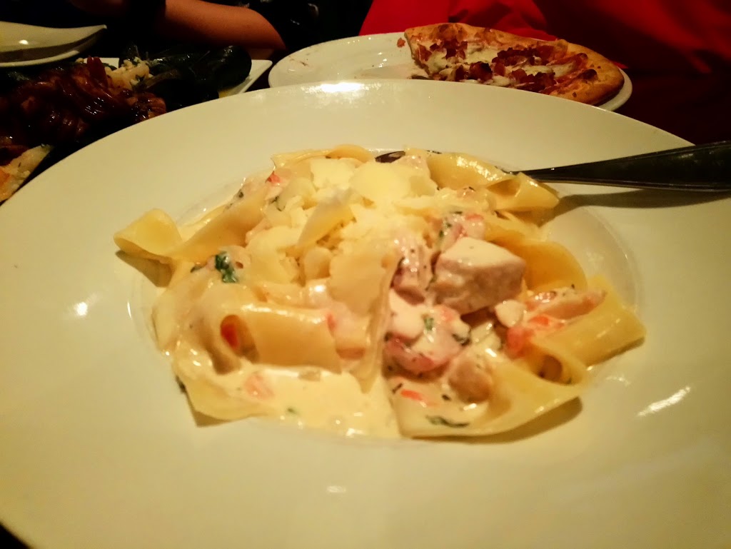 Fratelli Village Pizzeria | 384 Old Kingston Rd, Scarborough, ON M1C 1B6, Canada | Phone: (416) 283-2112