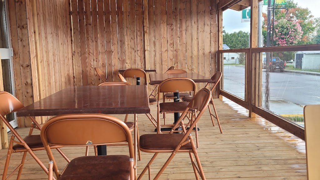 Langfords Shawville Takeout | 104 Av. Victoria, Shawville, QC J0X 2Y0, Canada | Phone: (819) 647-2933