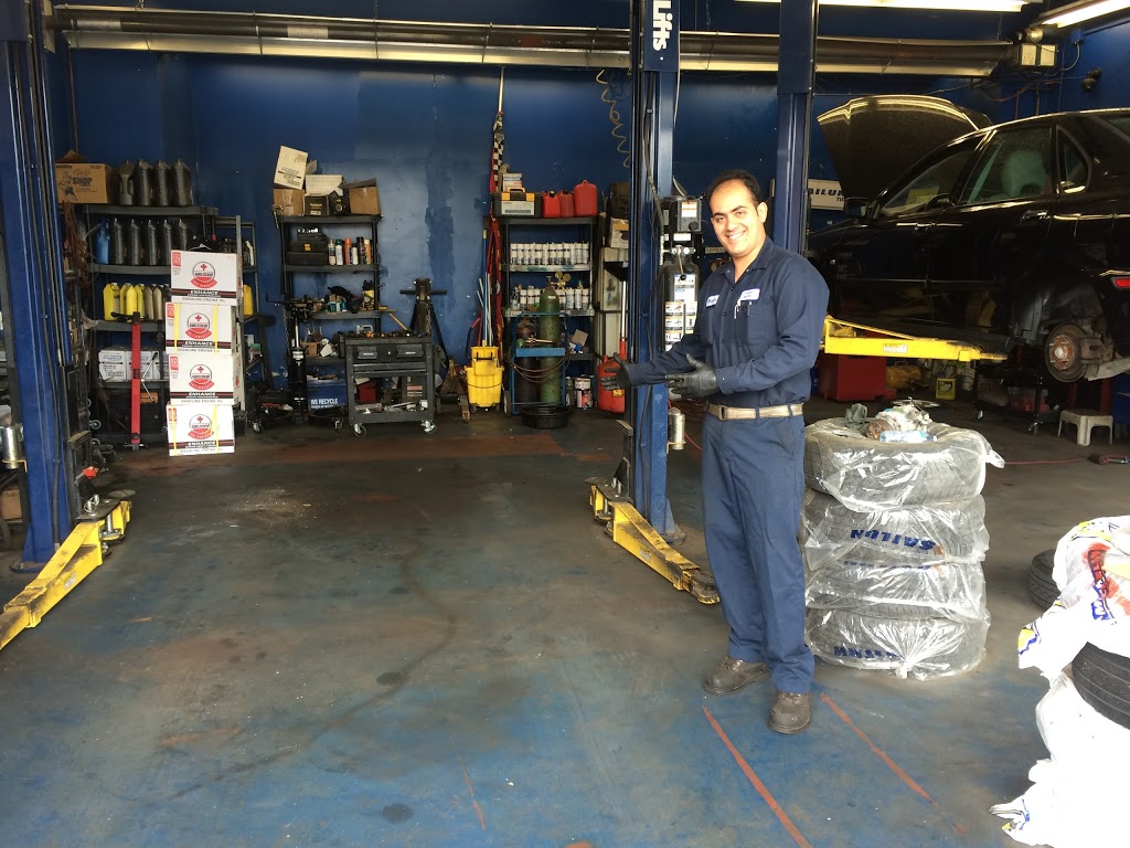 Paycan Motors Ltd | 1278 Victoria St N, Kitchener, ON N2B 3C9, Canada | Phone: (519) 742-3497