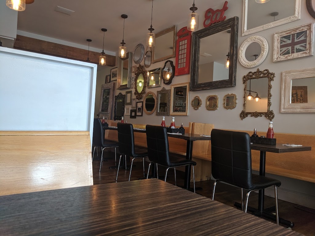 Fish & Sips | 206 Hurontario St, Collingwood, ON L9Y 2M2, Canada | Phone: (705) 293-7477