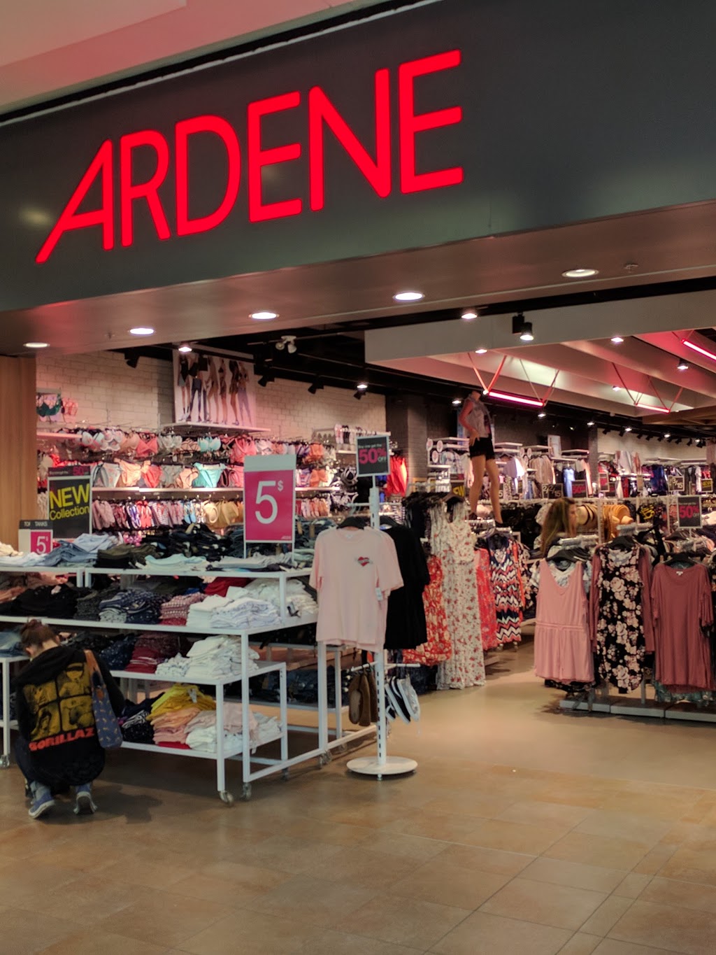 Ardene | 2960 Kingsway Dr, Kitchener, ON N2C 1X1, Canada | Phone: (519) 954-0841