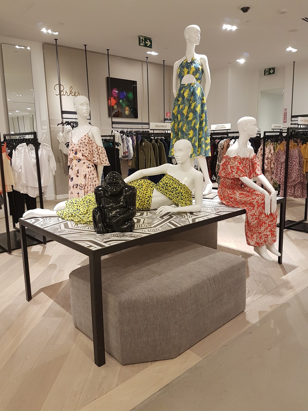 Saks Fifth Avenue | 25 The West Mall, Etobicoke, ON M9C 1B8, Canada | Phone: (416) 621-4625