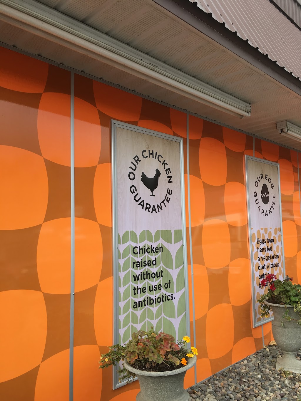 A&W Canada | 351 Yellowhead Hwy, Barrière, BC V0E 1E0, Canada | Phone: (250) 672-2189