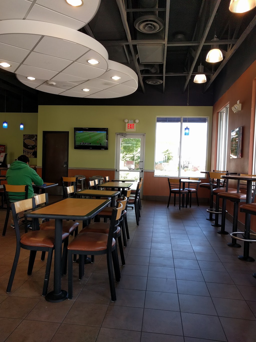 Burger King | 1140 Taylor Ave, Winnipeg, MB R3M 3Z4, Canada | Phone: (204) 987-8355