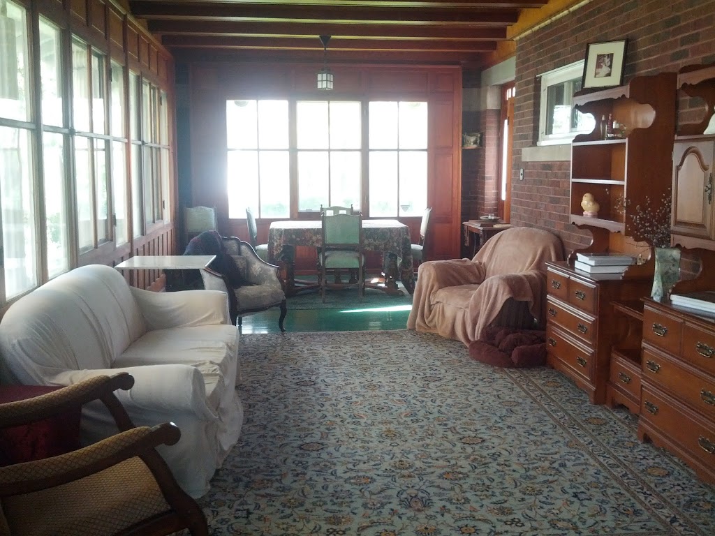 Keyhole Castle Bed and Breakfast | 1925 1 Ave E, Prince Albert, SK S6V 4V6, Canada | Phone: (306) 763-3321