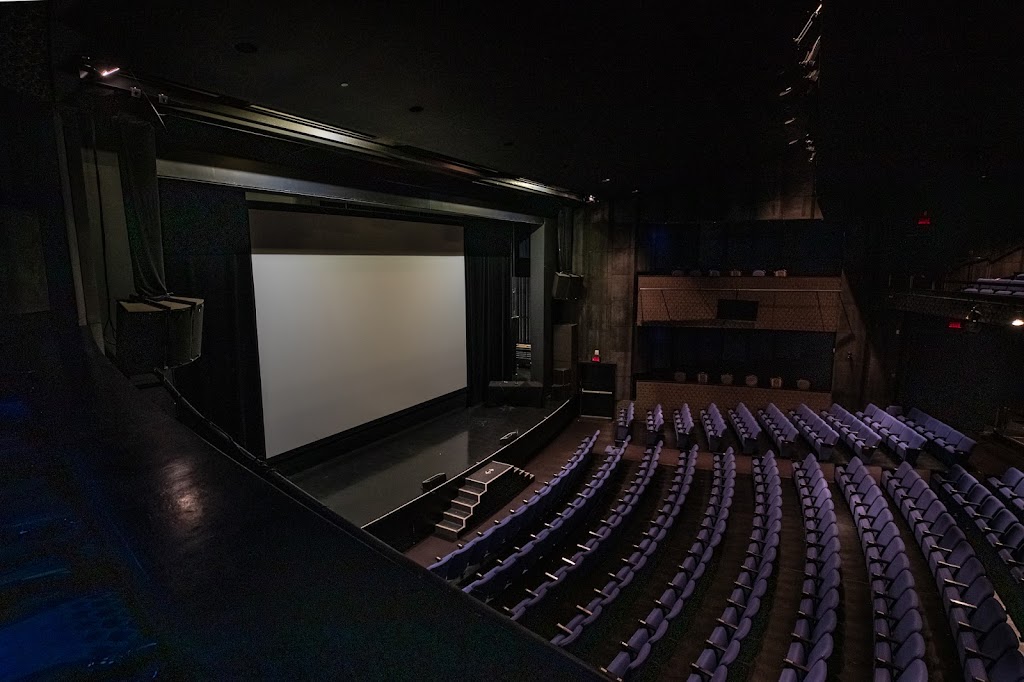 Theatre Du Vieux-Terrebonne | 866 Rue St Pierre, Terrebonne, QC J6W 1E5, Canada | Phone: (450) 492-4777