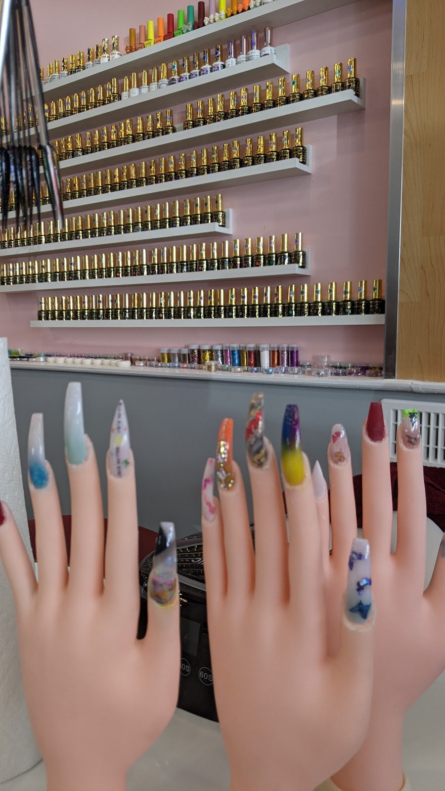 Q Nails - Rabbit Hill | 5009 Mullen Rd, Edmonton, AB T6R 0S7, Canada | Phone: (825) 202-7789