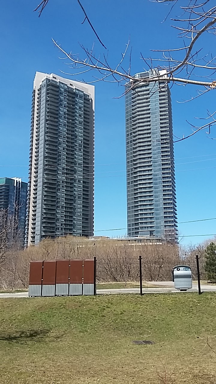 Flora Voisey Park | 67 Yachters Ln, Etobicoke, ON M8V 4C6, Canada