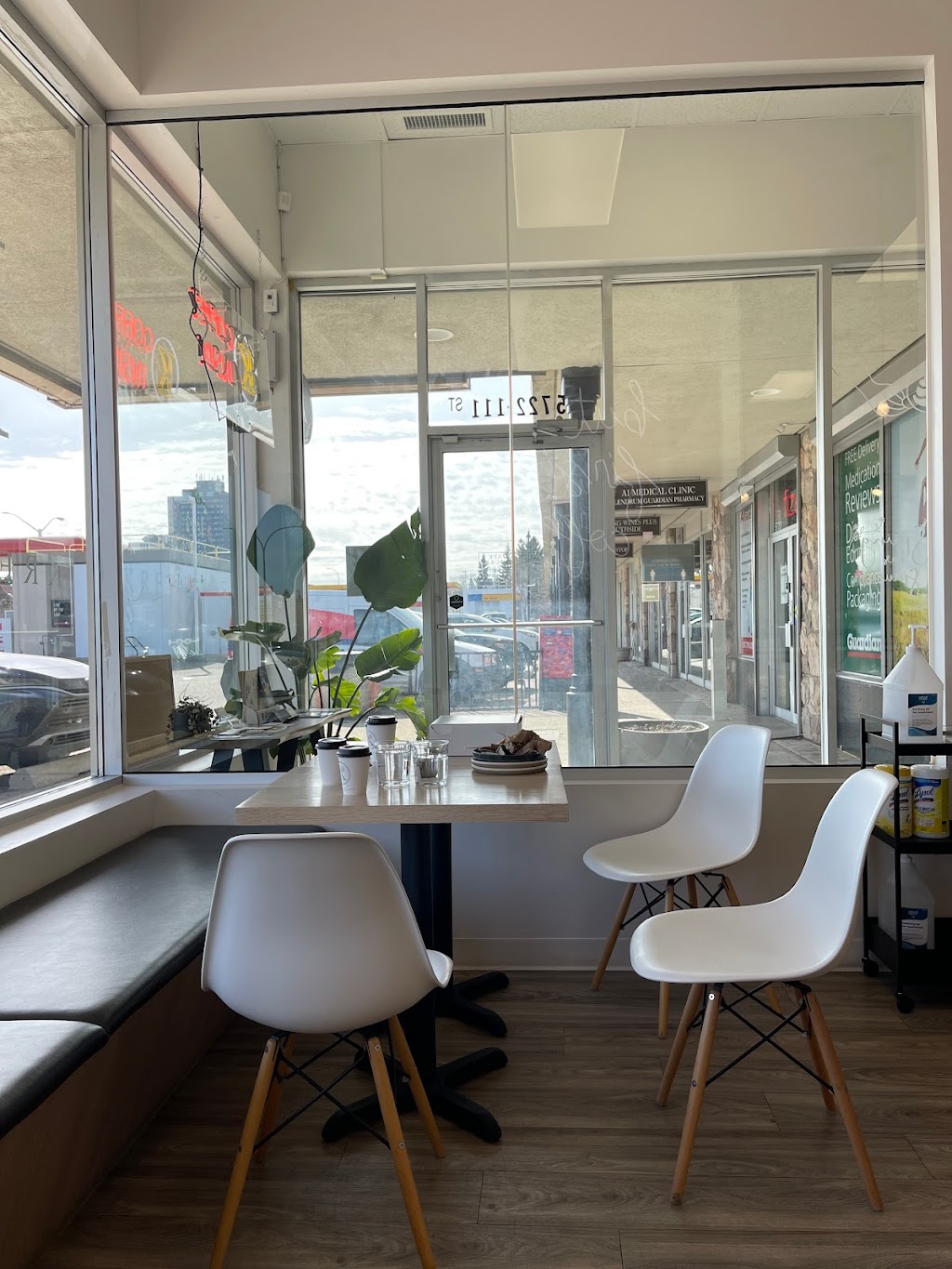 Krew Cafe | 5722 111 St NW, Edmonton, AB T6H 3G1, Canada | Phone: (780) 761-8291