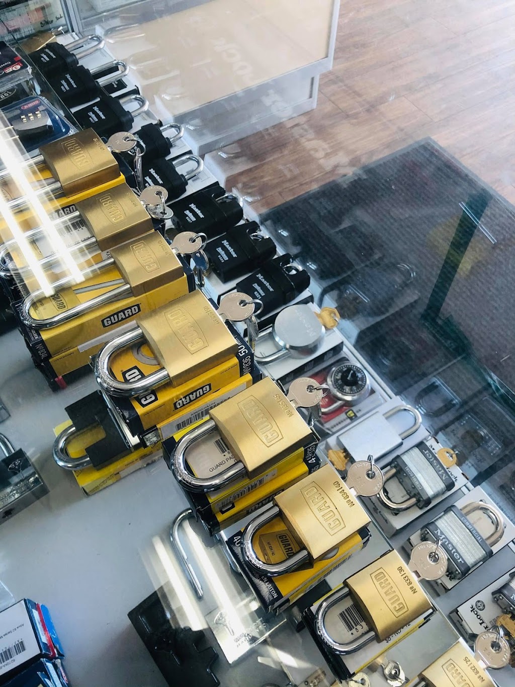 Guildford Locksmith | 10226 152 St Unit 108, Surrey, BC V3R 6N7, Canada | Phone: (604) 588-3835