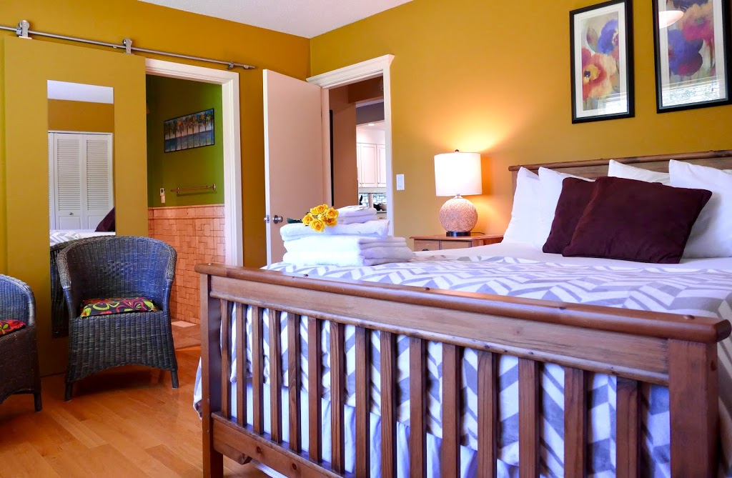 Quails Inn - Kelowna Vacation House | Guest House 3015 Hall rd, Kelowna, BC V1W 2R2, Canada | Phone: (250) 717-1364