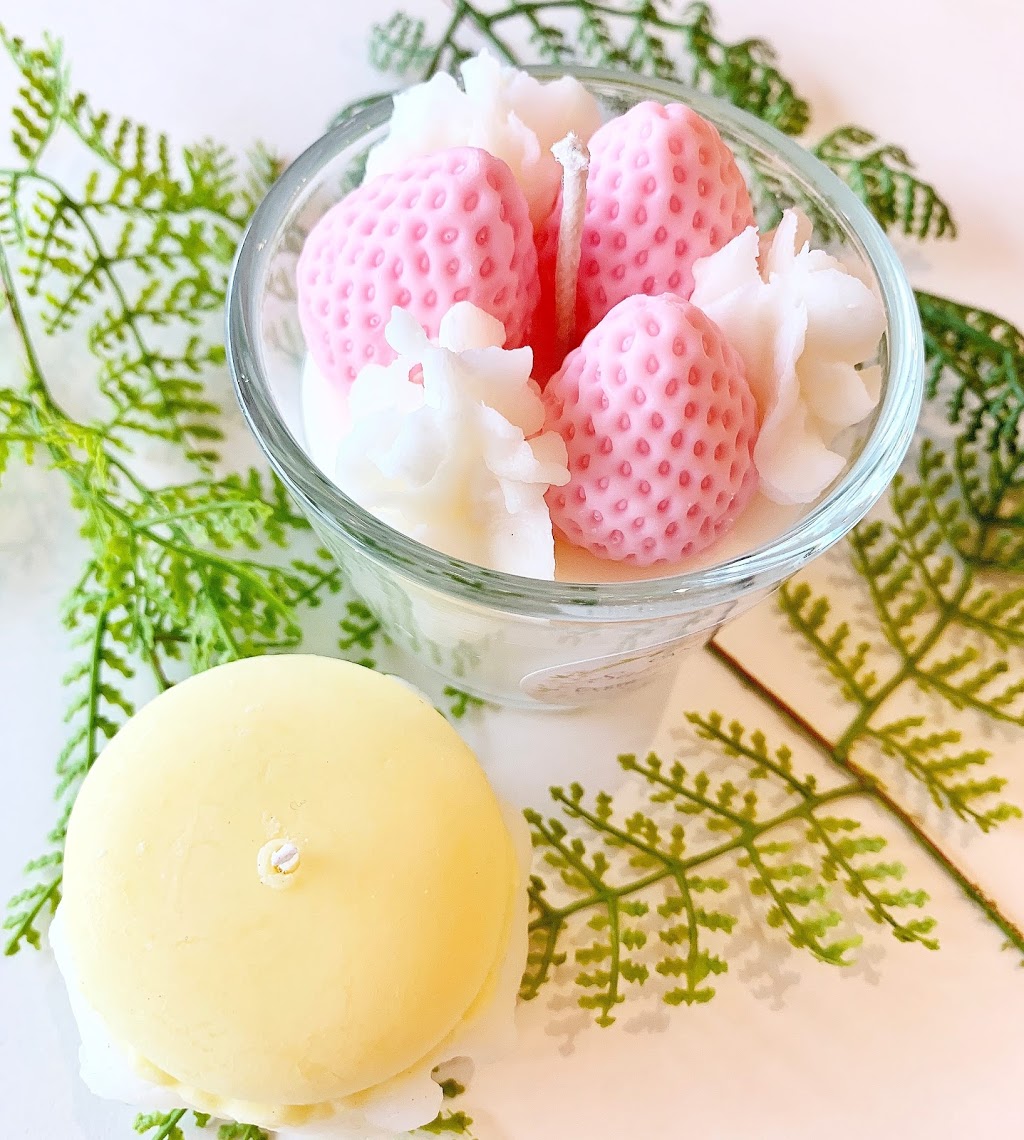 Strawberry Boots | 918 Centre St N, Calgary, AB T2E 2P4, Canada | Phone: (587) 893-0074