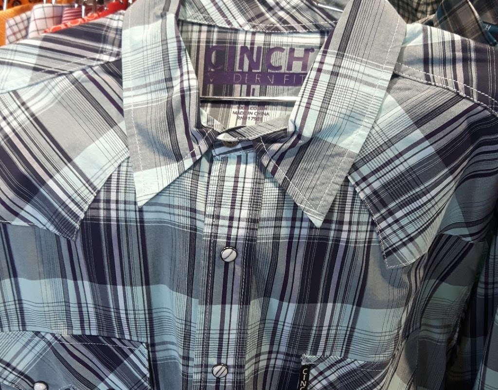 Walkers Country N Western Wear | 504 Centre St N, High River, AB T1V 1G2, Canada | Phone: (403) 652-4726
