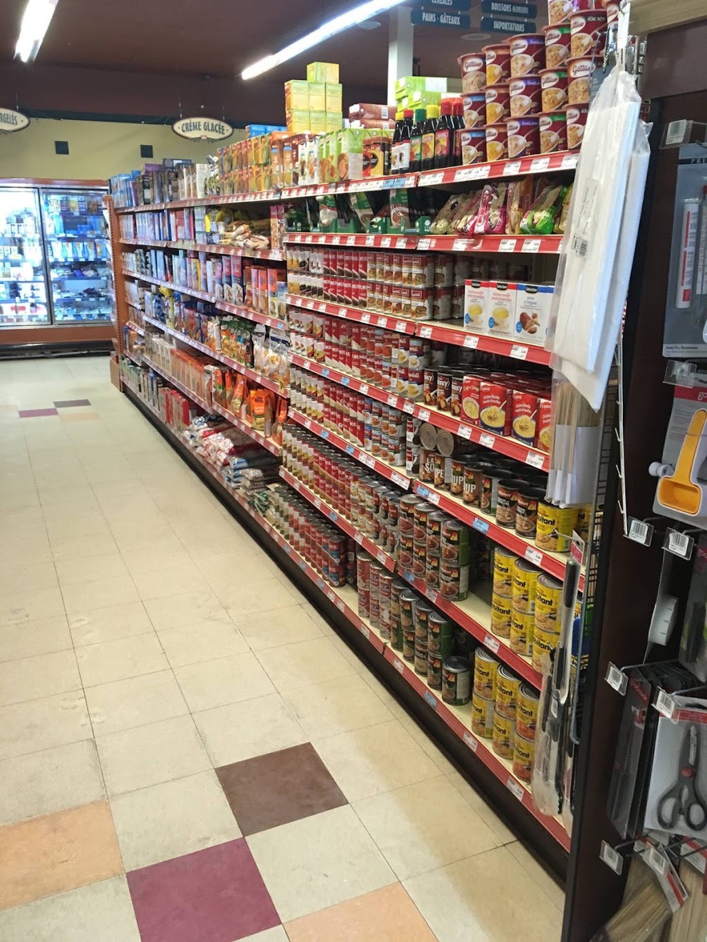 Marché Ami | 1834 Rue Saint Pierre, LeMoyne, QC J4P 3K2, Canada | Phone: (450) 890-6618