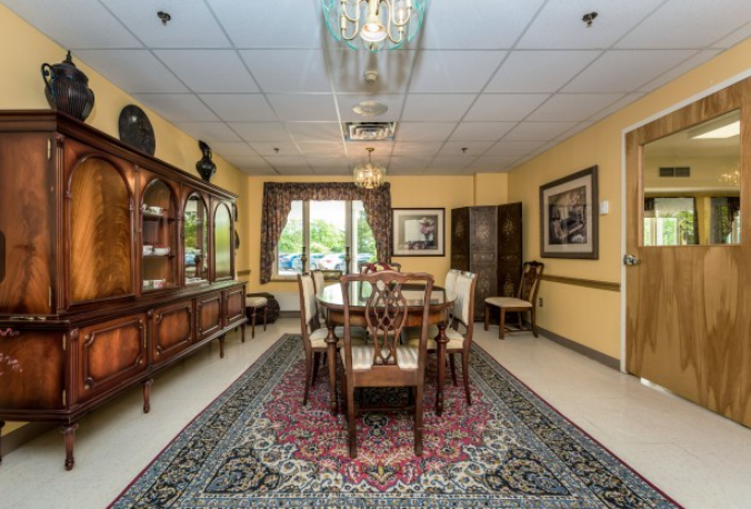 Roberta Place Long Term Care | 503 Essa Rd, Barrie, ON L4N 9E4, Canada | Phone: (705) 733-3231