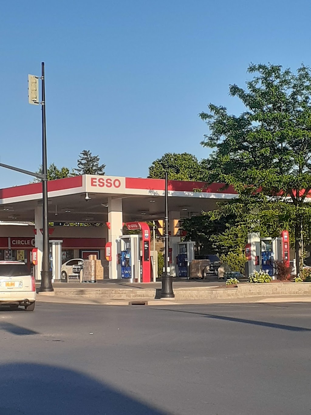 Esso | 6192 Lundys Ln, Niagara Falls, ON L2G 1T1, Canada | Phone: (905) 353-0020