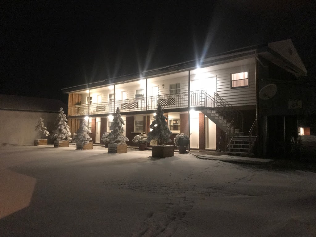 Shawville Hotel | 921 QC-148, Shawville, QC J0X 2Y0, Canada | Phone: (343) 996-2253