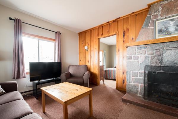 Beachwood Resort | 3043 Beachwood Dr, Lakefield, ON K0L 2H0, Canada | Phone: (888) 313-1118