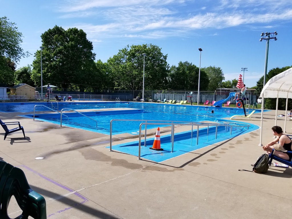 Viking Pool | 113 Av. Viking, Pointe-Claire, QC H9R 2X9, Canada | Phone: (514) 428-9309