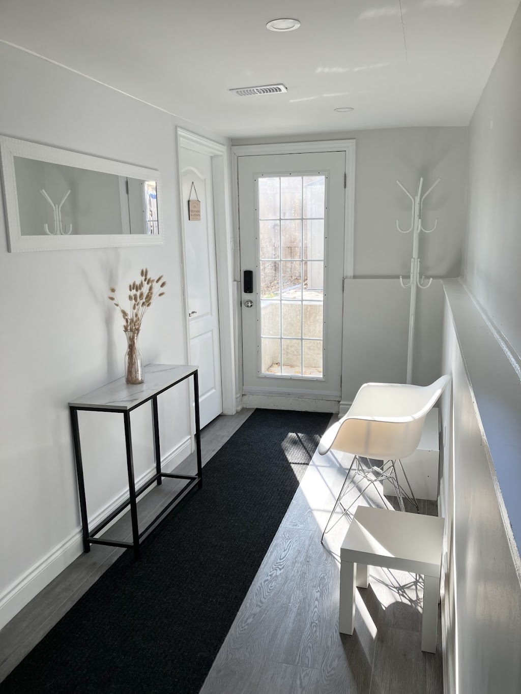 Victoria Guerra RMT | 87 W Acres Crescent, Kitchener, ON N2N 3G8, Canada | Phone: (519) 577-3400