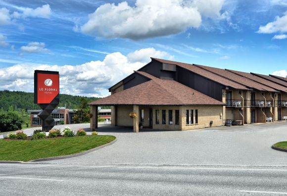 Hôtel le Floral | 1920 12e Avenue N, Sherbrooke, QC J1E 4J6, Canada | Phone: (819) 564-6812