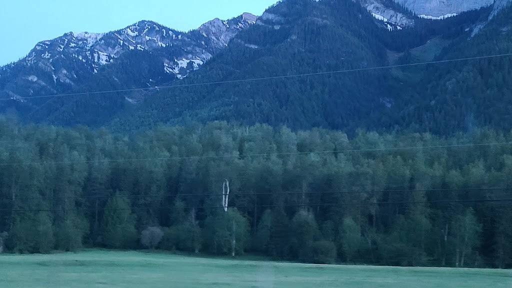 Birch Meadows Lodge B&B | 4485 BC-3, Fernie, BC V0B 1M1, Canada | Phone: (250) 423-4236