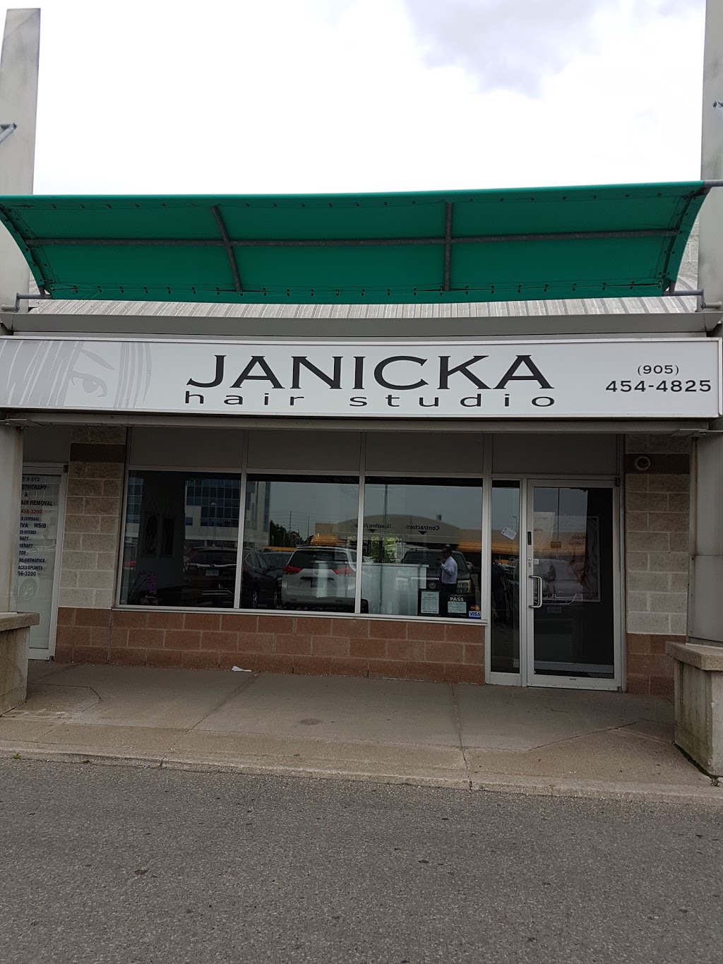 Janicka Hair Studio | 20 Gillingham Dr #612, Brampton, ON L6X 4X7, Canada | Phone: (905) 454-4825