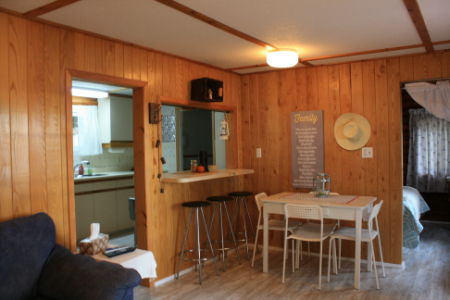 Sauble Beach Vacation Rentals | 28 Southampton Pkwy, Sauble Beach, ON N0H 2G0, Canada | Phone: (226) 909-2276