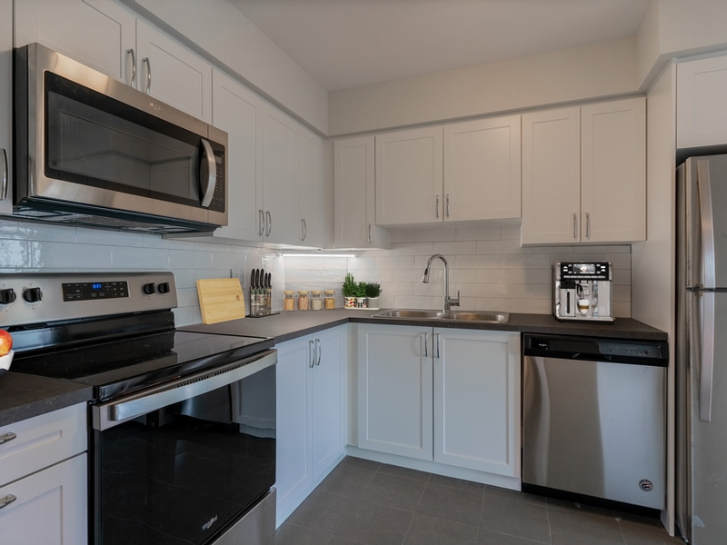 496 Delmar Avenue | 496 Av. Delmar, Pointe-Claire, QC H9R 5V4, Canada | Phone: (438) 795-9818