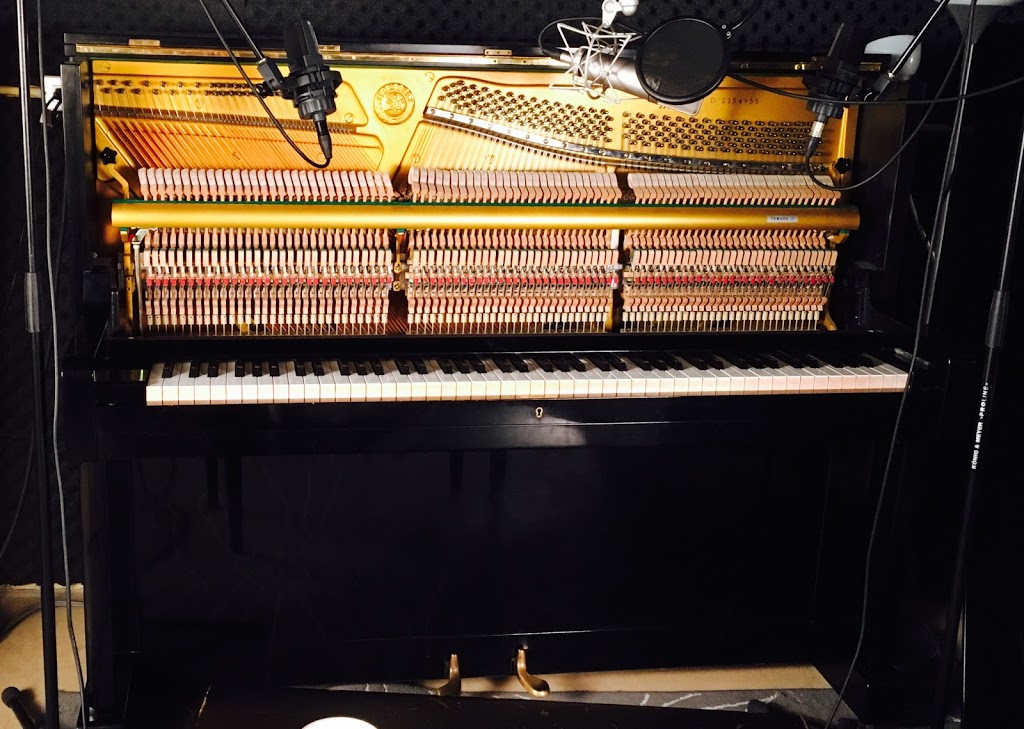 Beyond the Beat | 463 Woodbine Ave, Toronto, ON M4E 2H5, Canada | Phone: (647) 341-2264