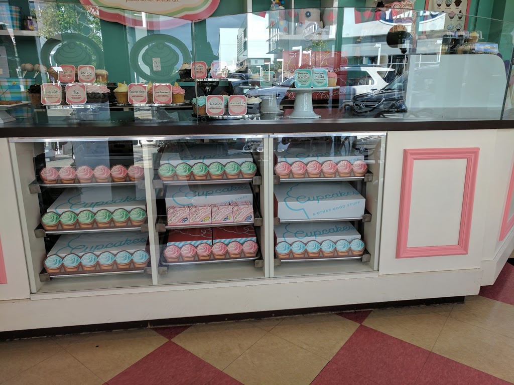 Cupcakes at Highstreet | 3122 Mount Lehman Rd C100, Abbotsford, BC V2T 0C5, Canada | Phone: (604) 853-3990