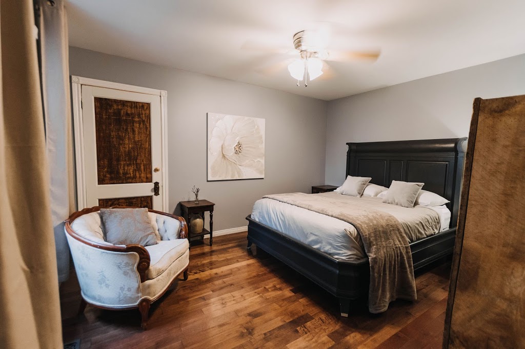 Iron Kettle Bed and Breakfast | 7005 Essex County Rd 46, Comber, ON N0P 1J0, Canada | Phone: (226) 782-0268