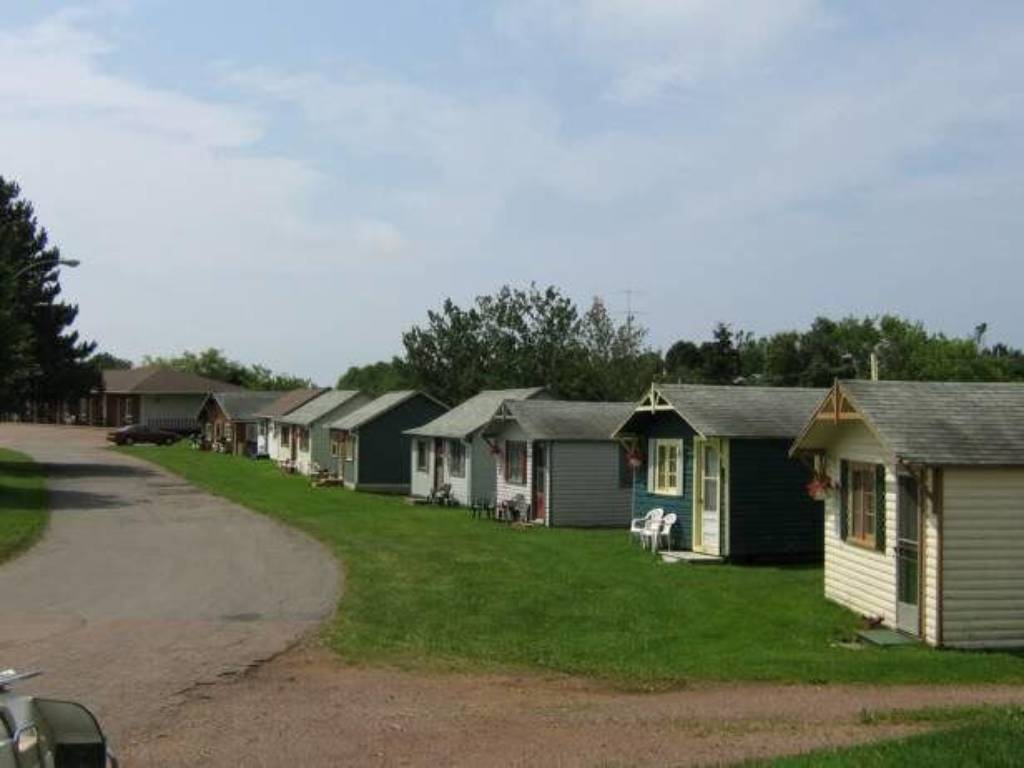 Summerside Motel & Cottages | 500 Read Dr, Summerside, PE C1N 5A9, Canada | Phone: (902) 436-3865