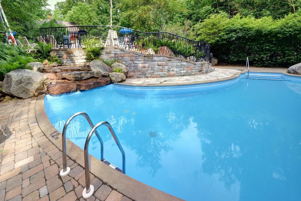 Le Manoir 106-7 by Escapades Tremblant | 7-106 Chemin des Quatre-Sommets, Mont-Tremblant, QC J8E 1C6, Canada | Phone: (877) 352-6626