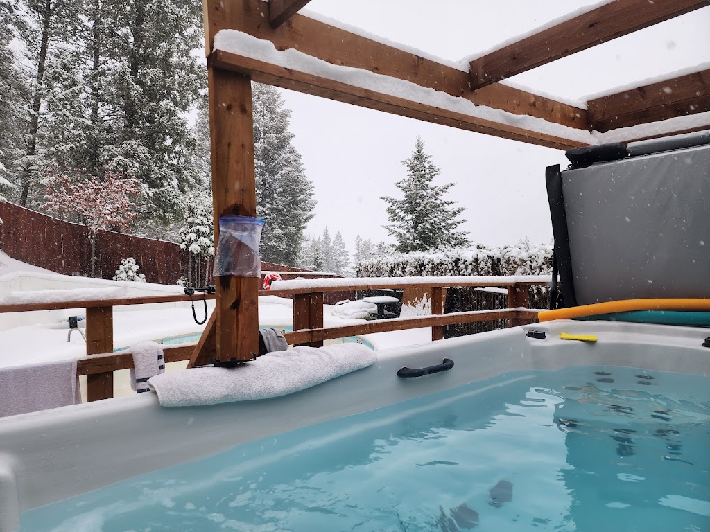 Motel Tyrol | 5016 BC-93, Radium Hot Springs, BC V0A 1M0, Canada | Phone: (250) 347-9402