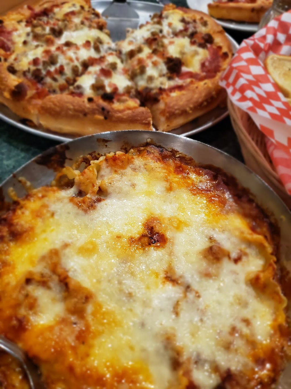 Mitillinis Pizza and Steak House | 5720 Silver Springs Blvd NW, Calgary, AB T3B 4N7, Canada | Phone: (403) 288-7737