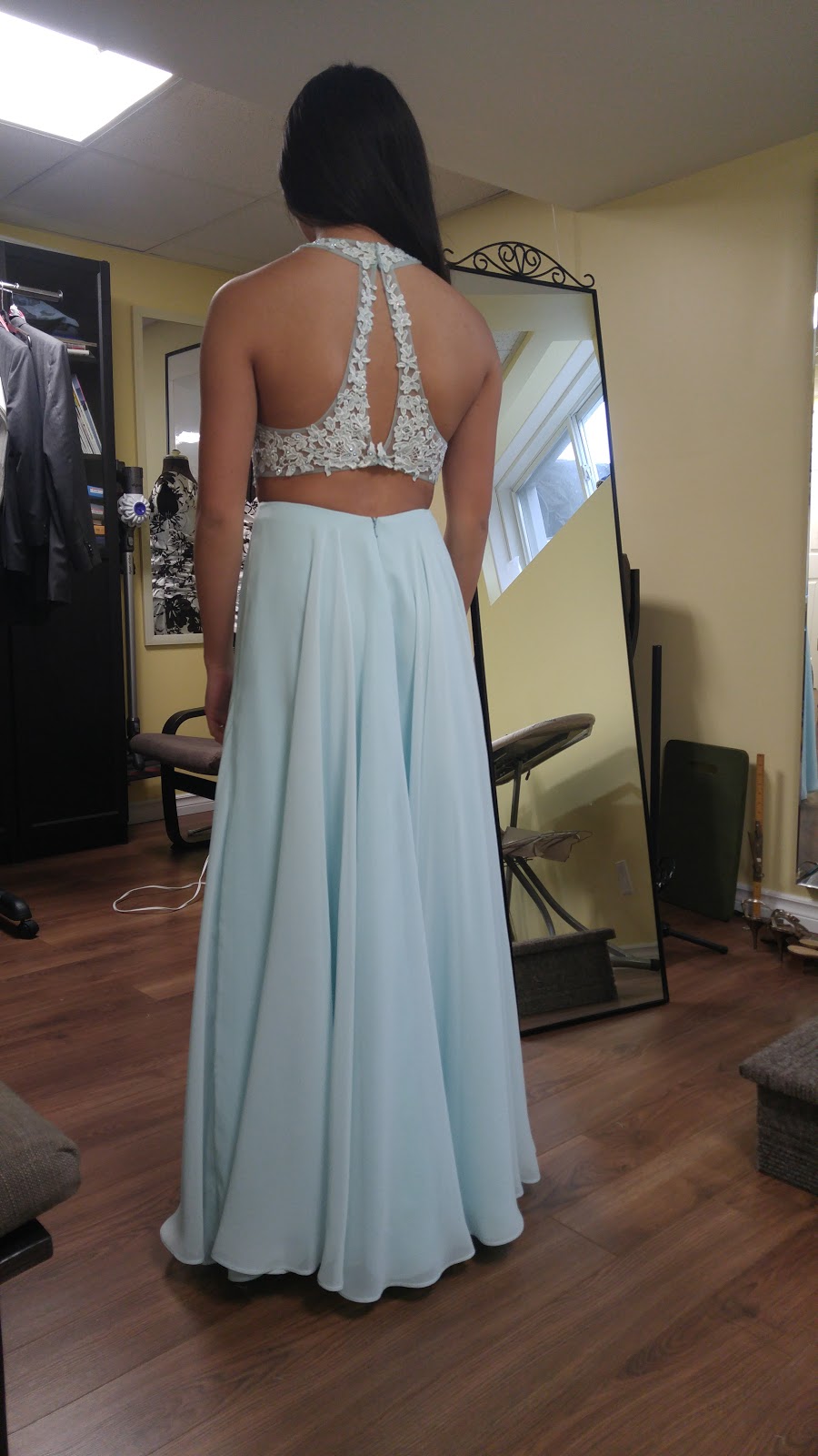 Irinas Alterations | 32 Kitchener, ON 1X5 Canada, Sophia Crescent, Kitchener, ON N2R 1X5, Canada | Phone: (519) 954-3040