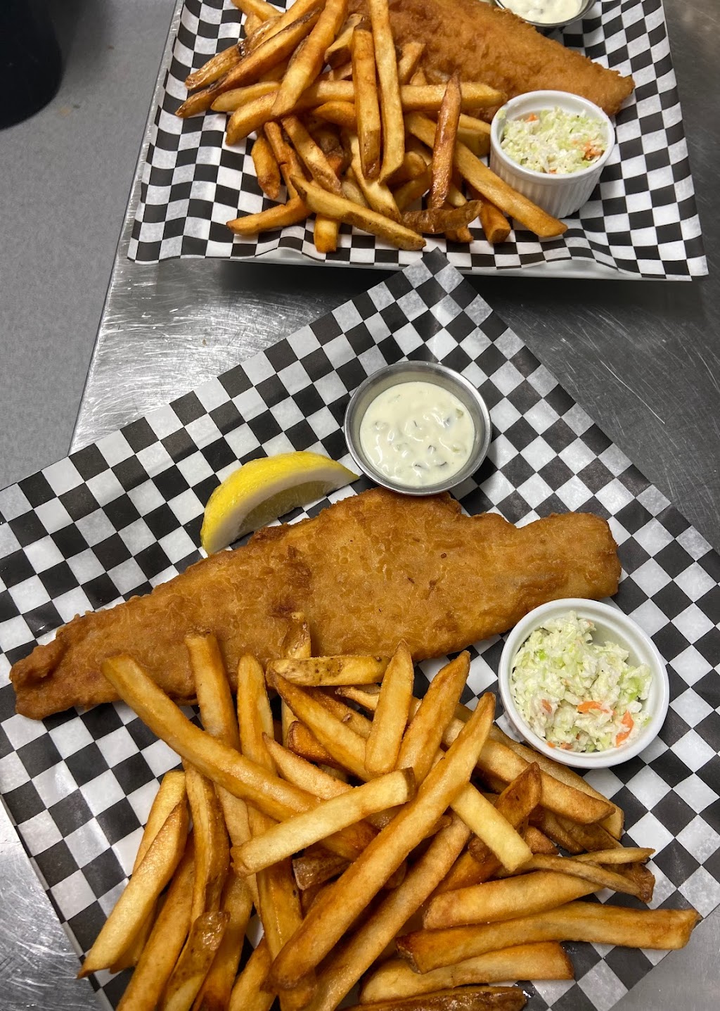 Border 9 Bar and Grill | 5 South Ave, Emerson, MB R0A 0L0, Canada | Phone: (204) 373-2015