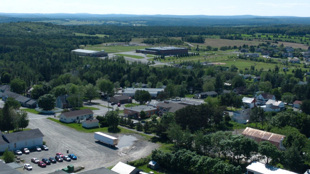 École Secondaire De La Rencontre | 240 Rue Saint-Pierre, Saint-Pamphile, QC G0R 3X0, Canada | Phone: (418) 356-3314