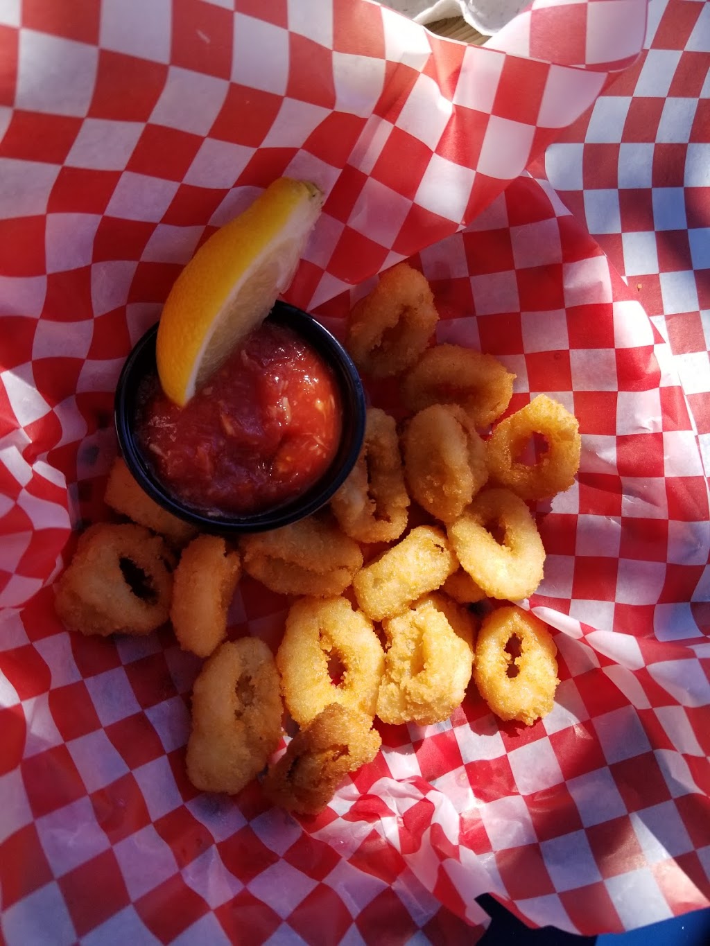 Henrys South Fish Restaurant | 3282 Ogdens Beach Rd, Midland, ON L4R 4K8, Canada | Phone: (705) 528-1919